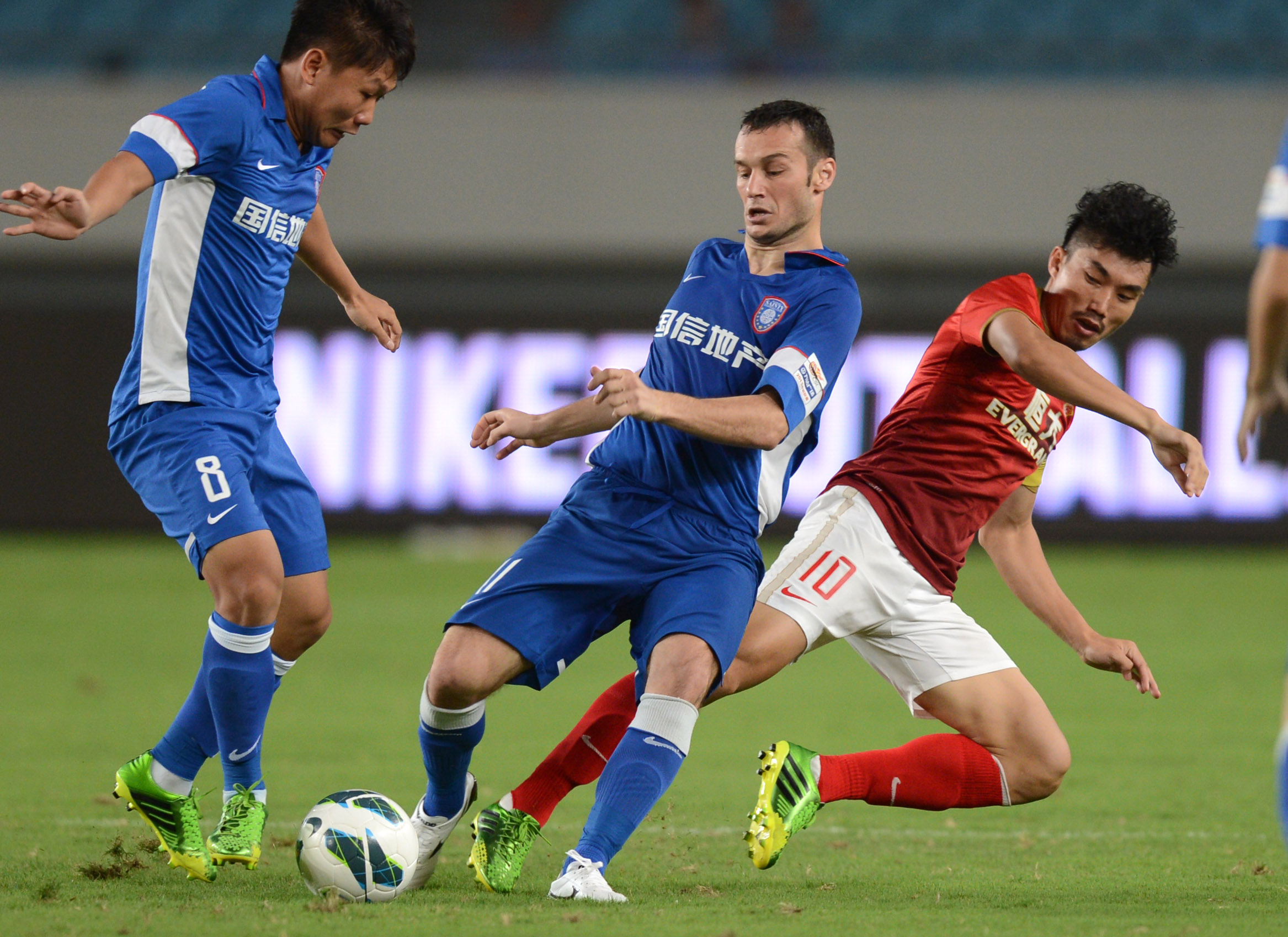 侧翼手递手 侧翼手递手